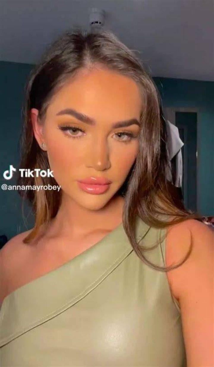 Anna-May Robey Height, Weight, Net Worth, Age, Birthday, Wikipedia, Who, Instagram, Biography