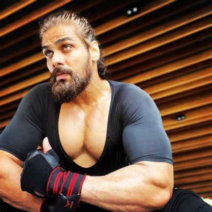 
Arpit Raj Height, Weight, Net Worth, Age, Birthday, Wikipedia, Who, Nationality, Biography 