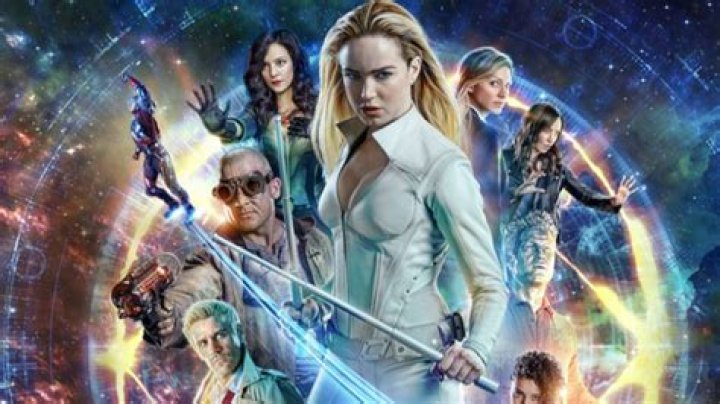 
Arrowverse Stars Reunite To Poke Fun At Legends of Tomorrow 