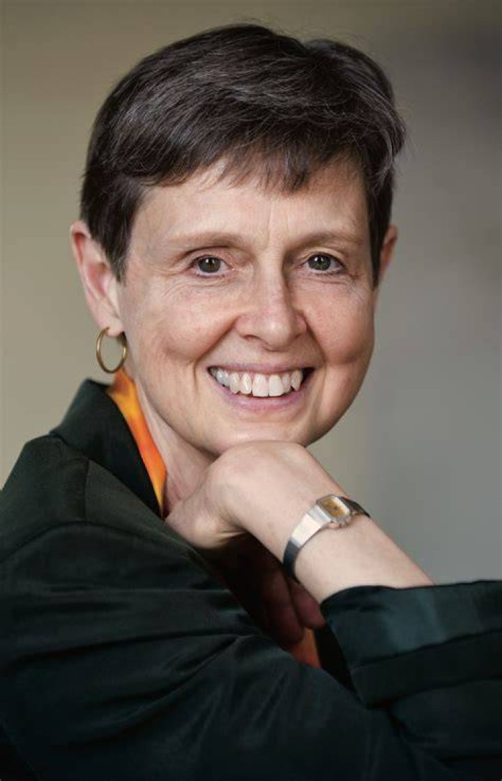 Carole Anne Leonard Height, Weight, Net Worth, Age, Birthday, Wikipedia, Who, Instagram, Biography