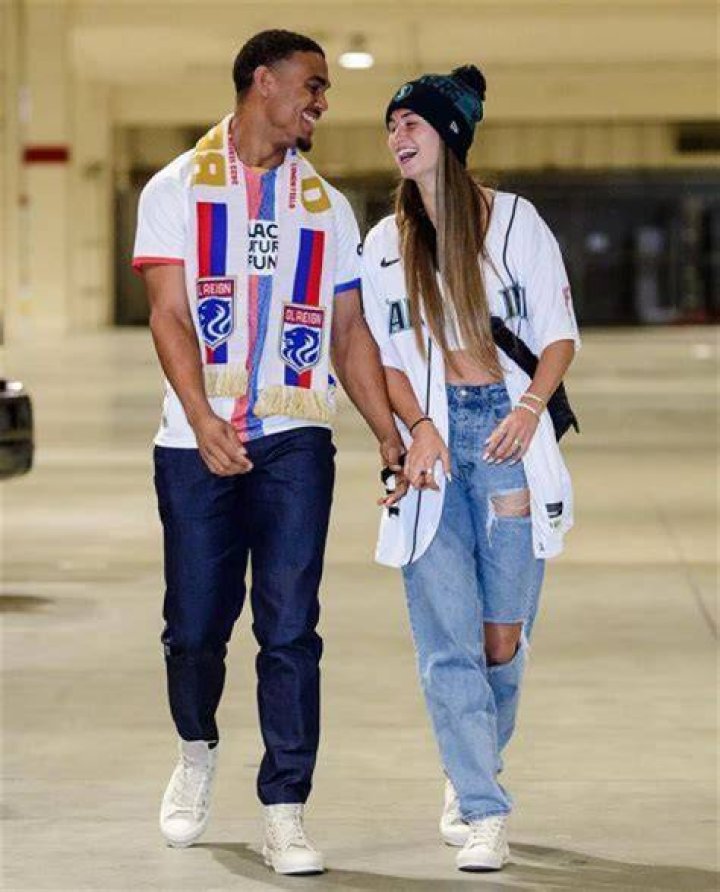 Did Alphonso Davies Break Up With Jordyn Huitema? How Did The Football Favourite Couple Meet?