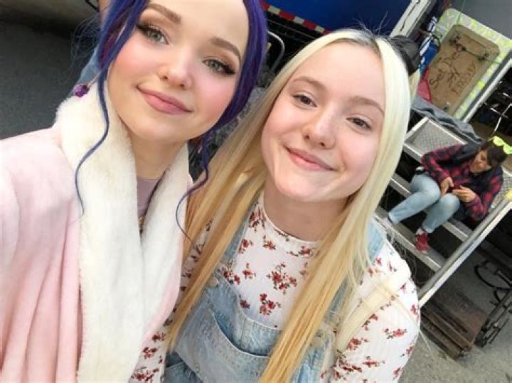 Does Dove Cameron Have A Brother? Parents Sister And Family