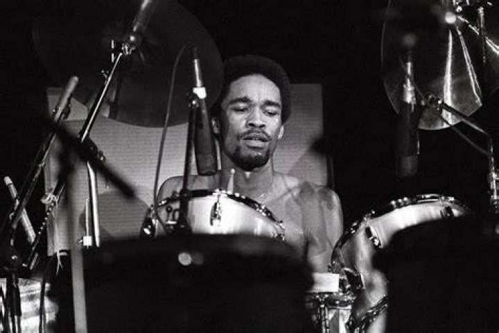 
Earth, Wind and Fire Drummer Fred White Dead at 67: ‘Drumming with the Angels’ 