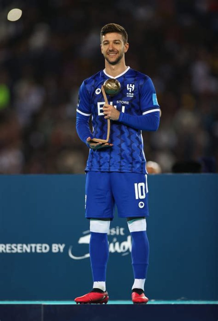 
Gastón Vietto Height, Weight, Net Worth, Age, Birthday, Wikipedia, Who, Nationality, Biography 