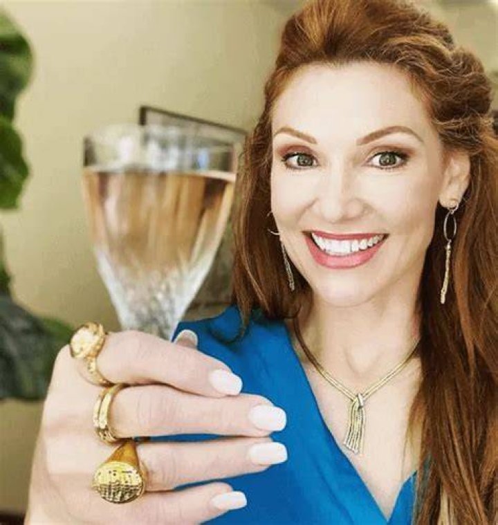 Is Albany Irvin Married? Her Bio, Age, Husband, QVC and Net worth