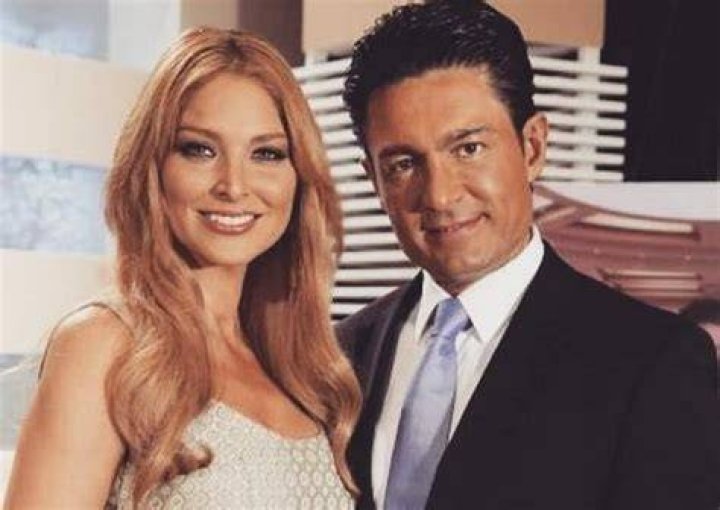 
Is Fernando Colunga Gay and Does He Have A Wife? 