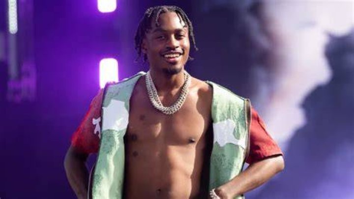 
Is Lil Tjay Dead After Getting Shot? New Jersey Shooting Update As The Rapper’s Getting Emergency Services 