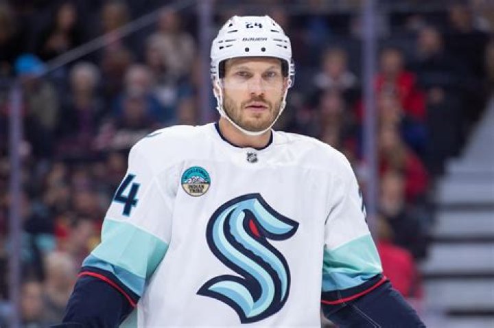 Jamie Oleksiak Height, Weight, Net Worth, Age, Birthday, Wikipedia, Who, Instagram, Biography