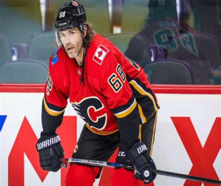 Jaromir Jagr Height, Weight, Net Worth, Age, Birthday, Wikipedia, Who, Nationality, Biography