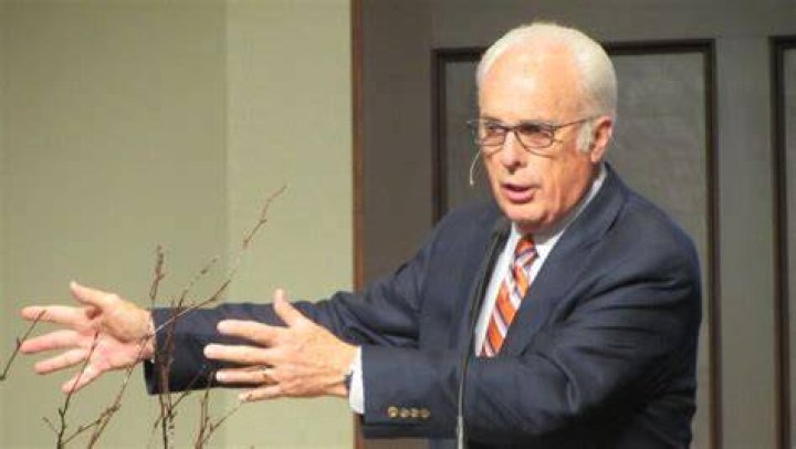 John MacArthur Height, Weight, Net Worth, Age, Birthday, Wikipedia, Who, Nationality, Biography
