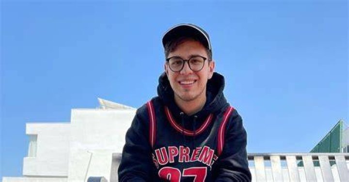 
Juansguarnizo Height, Weight, Net Worth, Age, Birthday, Wikipedia, Who, Nationality, Biography 