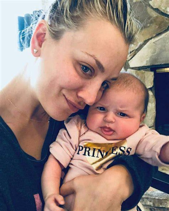 
Kaley Cuoco Is Pregnant! Actress Expecting Baby Girl with Tom Pelphrey: ‘Beyond Blessed’ 