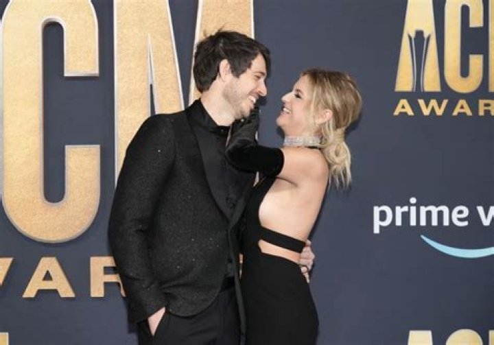 
Kelsea Ballerini and Morgan Evans Reach Settlement Agreement 2 Months After She Filed for Divorce 