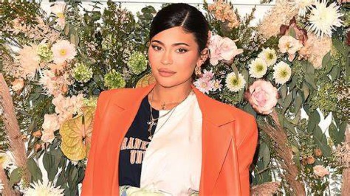 
Kylie Jenner Turns 25: See Her Famous Family’s Adorable Birthday Tributes 