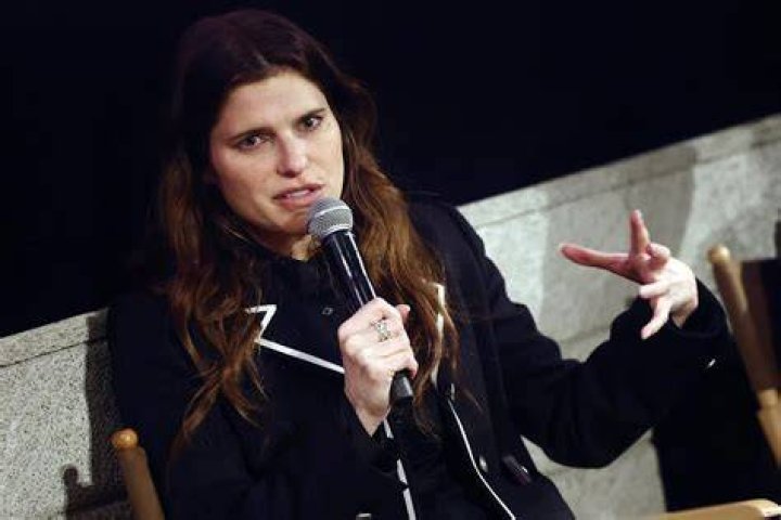 
Lake Bell Jokes She’s ‘Straight-Up a Better Parent’ When She’s Stoned: ‘I’m on Their Level’ 