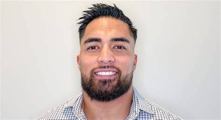 Manti Te’o Height, Weight, Net Worth, Age, Birthday, Wikipedia, Who, Nationality, Biography