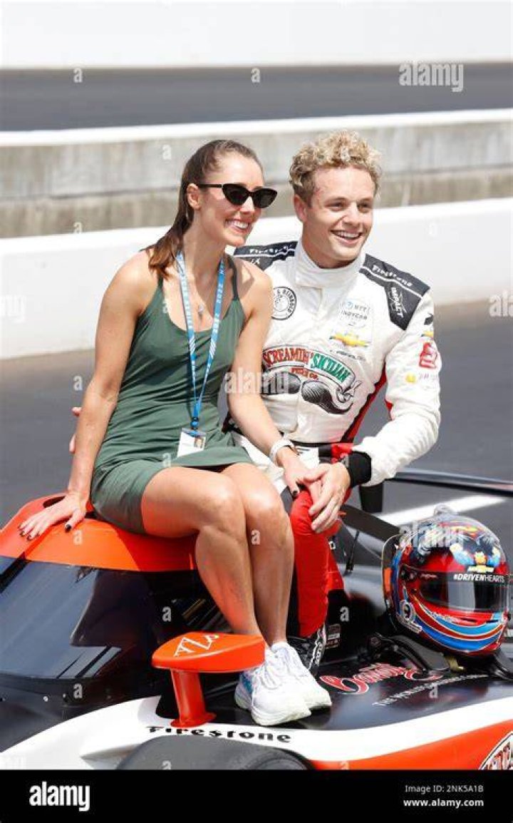 
Meet Santino Ferrucci Girlfriend Makenzie Steiner – Are They Engaged? 