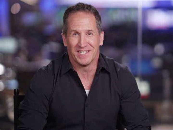Mike Tobin (Journalist) Height, Weight, Net Worth, Age, Birthday, Wikipedia, Who, Instagram, Biography