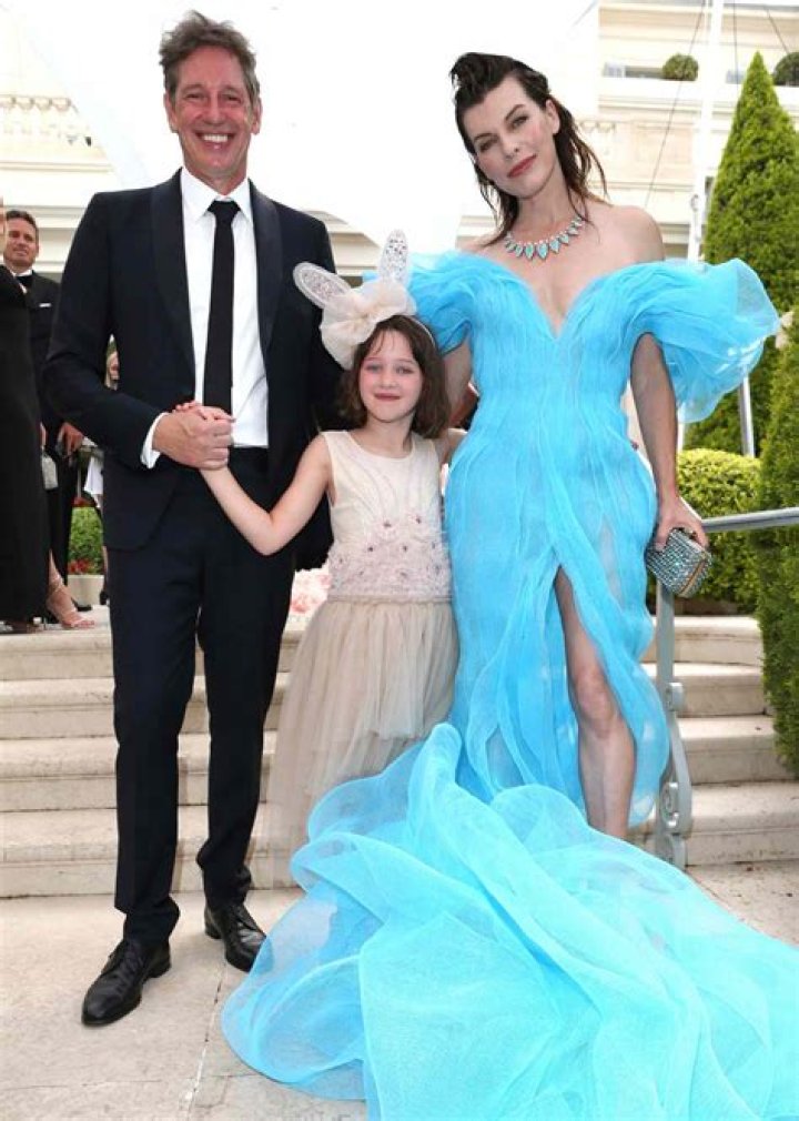 
Milla Jovovich Enjoys Snow Day with 7-Year-Old Daughter Dash in Sweet Photo: ‘It Was Glorious’ 