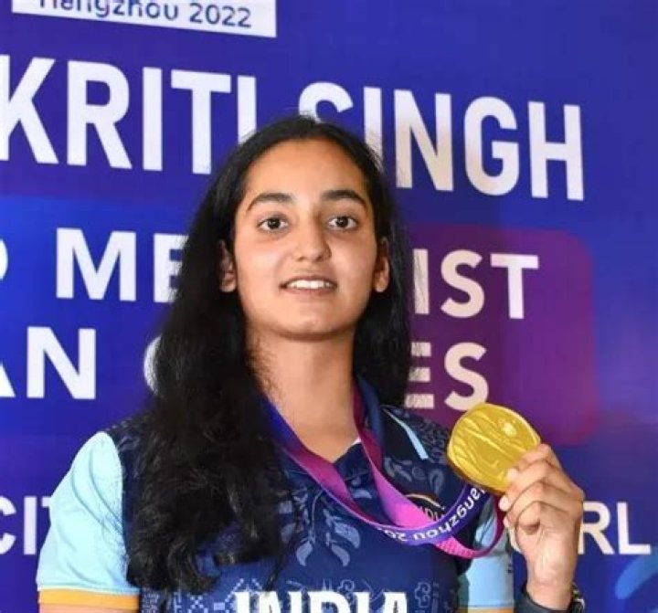 
Neha Singh Rathore Height, Weight, Net Worth, Age, Birthday, Wikipedia, Who, Nationality, Biography 