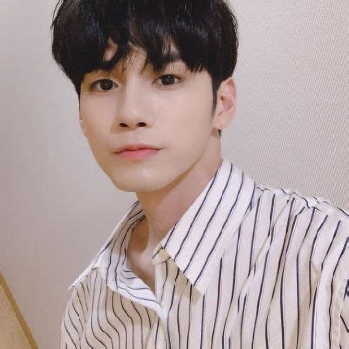Ong Seong-wu Will Commence His Obligatory Military Service On April