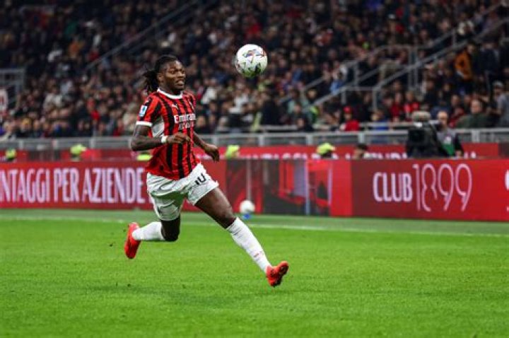 
Rafael Leao: AC Milan Confirm Approach From Chelsea 