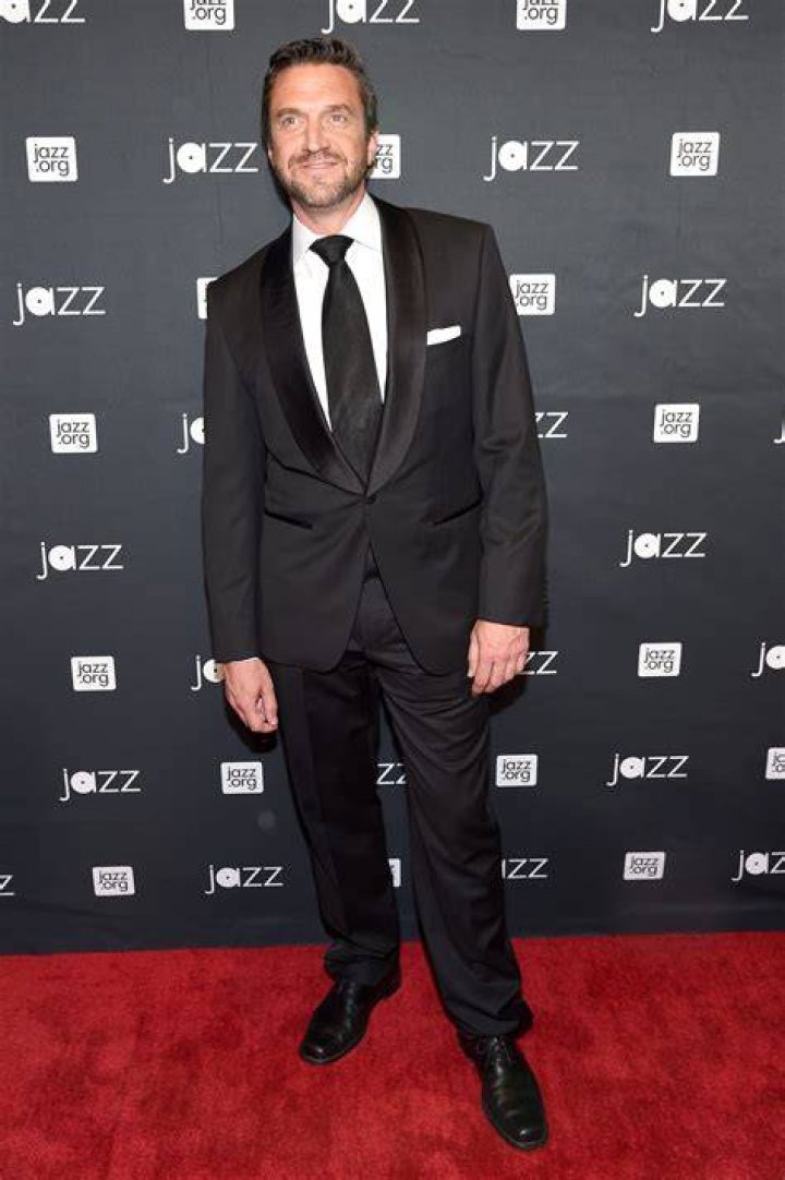 Raúl Esparza Height, Weight, Net Worth, Age, Birthday, Wikipedia, Who, Nationality, Biography