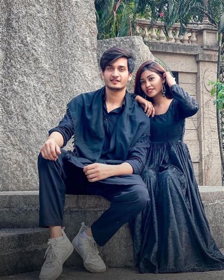 
Riza Afreen Height, Weight, Net Worth, Age, Birthday, Wikipedia, Who, Nationality, Biography 