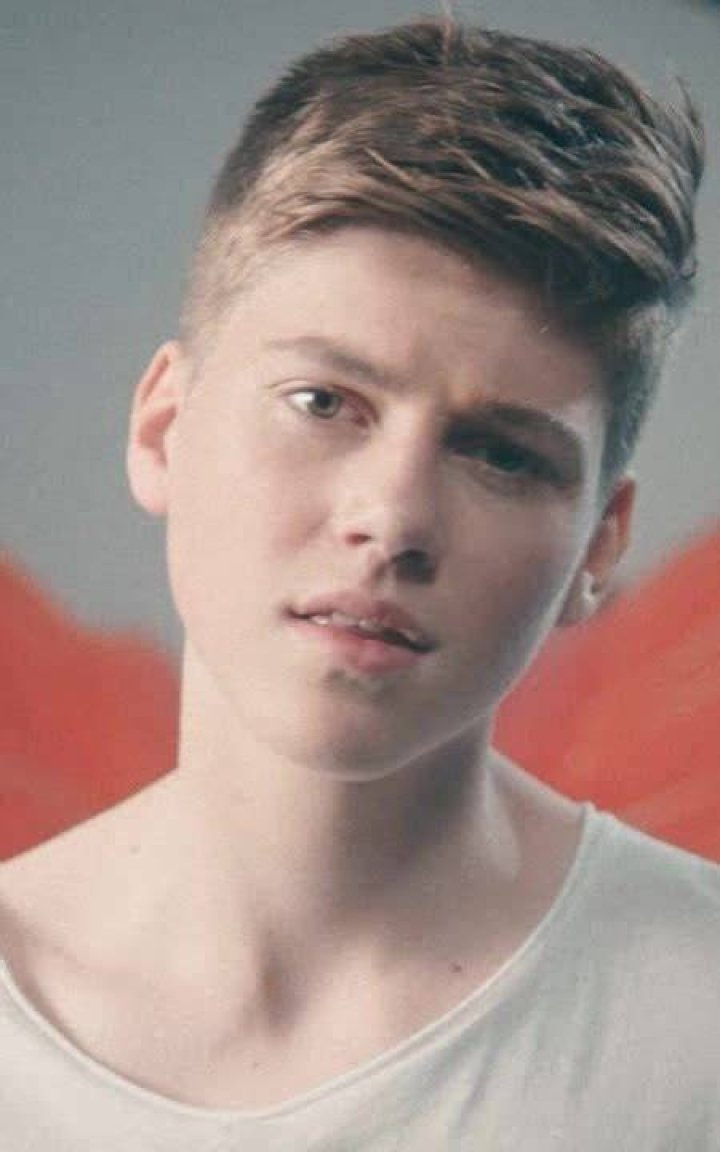 Ruel Height, Weight, Net Worth, Age, Birthday, Wikipedia, Who, Nationality, Biography