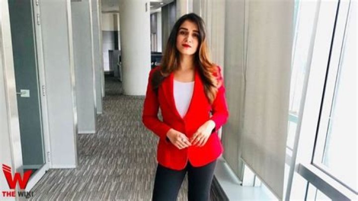 
Shefali Bagga (Journalist) Height, Weight, Age, Affairs, Biography & More 