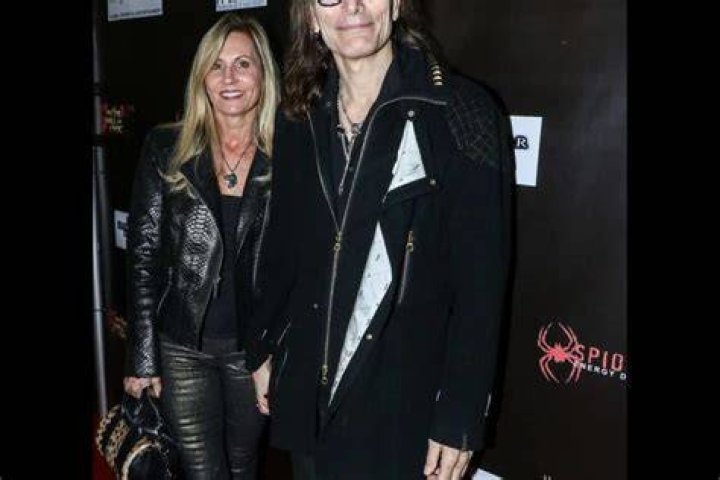 Steve Vai is Married to Wife: Pia Maiocco