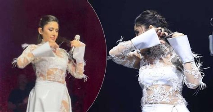 
Turkish singer Melek Mosso cuts hair on stage in solidarity with Iranian women 