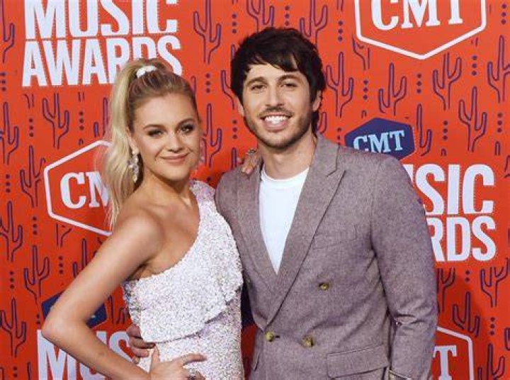 
What Happened Between Kelsea Ballerini And Husband Morgan Evans – Why Are They Getting A Divorce? 