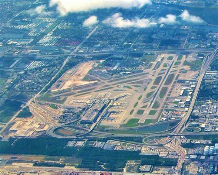 
When will Fort Lauderdale-Hollywood International Airport reopen? Florida city sees historic flooding 