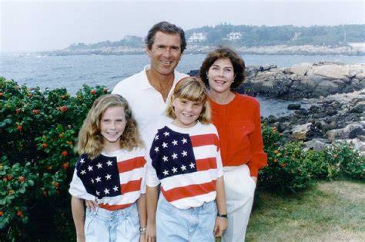 
Who are George Hills Parents? George Hill Biography, Parents Name, Nationality and More 