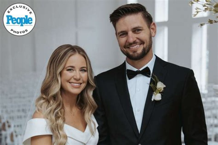 
Who Is Amy Duggar Husband? Details About Her Married Life With Dillon King 