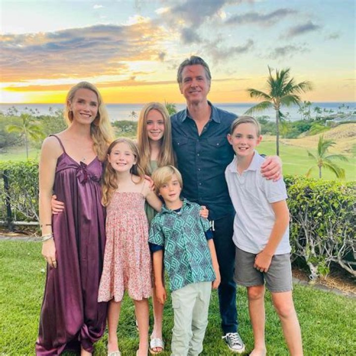 
Who Is Journalist Dawn Neesom’s Husband Mark Neesom? Meet Her Family 