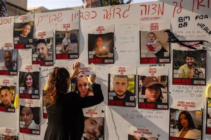 
Who is Karla Vinueza? NYC woman filmed tearing down posters of kidnapped Israelis 
