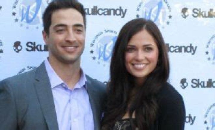 
Who is Ryan Braun’s Wife: Meet Larisa Fraser 