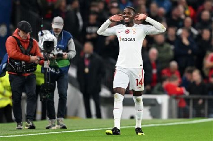 
Wilfried Zaha Height, Weight, Net Worth, Age, Birthday, Wikipedia, Who, Nationality, Biography 